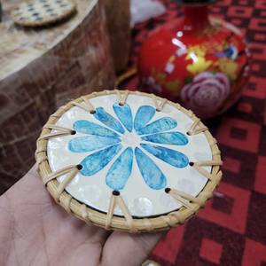 Más Vendidos: Salvamanteles y Posavasos de Ratán con Incrustaciones de Concha, Tejidos a Mano, Resistentes al Calor, Ecológicos, Duraderos, Artesanía para Compra al por Mayor - Product Image 4