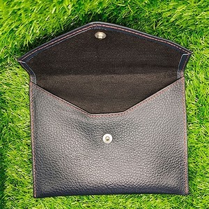 กระเป๋าคลัทช์หนังวัวลายดอกไม้สุดหรูสำหรับผู้ชาย ดีไซน์แบบพับสองตอนเรียบง่าย พร้อมกระดุมแป๊กที่ทนทาน - Product Image 3