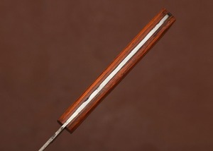 Cuchillo de caza de acero de Damasco con mango de madera y funda de cuero, hoja de punta caída, filo recto, grosor de 0.6 mm - Product Image 2