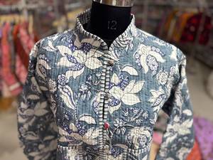 <b>Quilted</b> Cotton <b>Jacket</b> Women Floral <b>Pattern</b> Mandarin Collar Full Sleeve Autumn Regular Length Patch Pocket Woven Fabric GIFT - Product Image 2