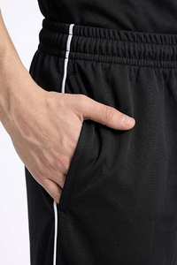 Shorts Bermuda décontractés pour homme, noirs, à séchage rapide, taille élastique, couleur unie, avec bande latérale - Product Image 6