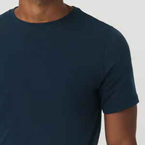 Camiseta Informal Minimalista de Color Sólido para Hombre, Moda Contemporánea Esencial, Tejido Transpirable, Fabricación Personalizada OEM - Product Image 4