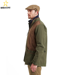 Chaqueta de Caza para Hombre con Bolsillos con Cremallera, Dobladillo y Puños Ajustables, 100% Impermeable, Resistente al Viento y Transpirable - Product Image 1