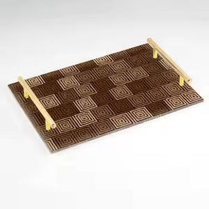 Bandeja de metal para servir comida y bebidas en el hogar y hoteles, con acabado en mármol blanco y asa metálica dorada. - Product Image 6
