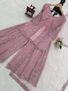 Lancement d'un nouveau look de soirée de créateur, composé d'un haut en Foux Gorgette et de broderies de fils et de sequins avec des motifs de rivets, d'un pantalon palazzo et d'un dupatta. - Product Image 5