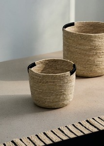 Ensemble de 2 paniers ronds en jonc de mer avec accents noirs, paniers de rangement faits à la main, vente en gros, écologiques, fabriqués au Vietnam - Product Image 6