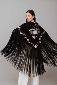 Chal floral bordado negro con flecos extra largos, bufanda triangular, pañuelo de seda bordado para mujer, tendencia actual - Product Image 4