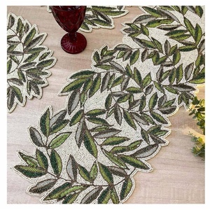 Camino de Mesa con Cuentas de Vidrio con Diseño Floral, Camino de Mesa Decorativo Ligero y Duradero para Comedor, Bodas y Uso Diario - Product Image 6
