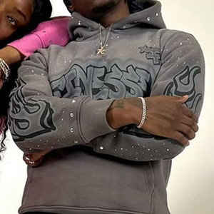 Ensemble de survêtement streetwear unisexe rose et gris avec détails en strass, sweat-shirt à capuche et short pour adultes, taille plus unisexe - Product Image 2