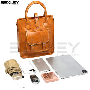 Sacs fourre-tout structurés marron clair OEM ODM avec doubles poignées de transport, bandoulière amovible et breloque pompon – Conception personnalisée - Product Image 3