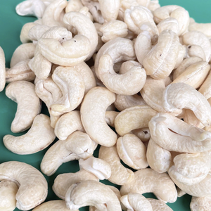 Vente Flash : Noix de cajou W180 en vrac, emballage personnalisé disponible, Santigo - Product Image 1