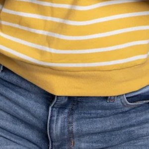 ซิกมาแกมมาโรเสื้อสเวตเตอร์ลายทางสีขาวทองผู้หญิงกรีกซอร์โรริตี้คอกลมสไตล์สตรีทแวร์ลำลอง - Product Image 6