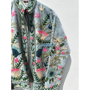 <b>Women's</b> Velvet Embroidered Jacket Mandarin Collar Full Sleeve Floral Design Hand Embroidery <b>Spring</b> <b>Coat</b> - Product Image 4