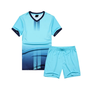Conjunto de Camiseta de Fútbol Sublimada Personalizada para Hombre, Cuello en V, Manga Corta, Absorbe la Humedad, Degradado Azul, Ropa Deportiva de Poliéster para Verano - Product Image 1