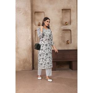 DERNIÈRE IMPRESSION NUMÉRIQUE EN COTON AVEC CHIKANKARI TRAVAIL KURTI AVEC PALAZZO GRIS - Product Image 1