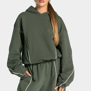 Sudadera con capucha de felpa extragrande y cómoda para mujer, con puños acanalados, bolsillos de forro polar, dobladillo recto, estilo holgado con parte delantera caída, estampada para invierno - Product Image 4
