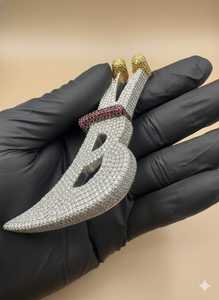 จี้เพชรโมอิสซาไนต์ VVS แบบสั่งทำพิเศษ ตัวเรือนเงินแท้ 925 ประดับเพชรเต็มตัวอักษร  ผ่านการทดสอบเพชร - Product Image 3