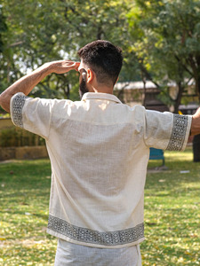 Camisa de Algodón Khadi Estampada a Mano para Hombre, Ecológica, Transpirable, para Verano, Artesanía Tradicional India - Product Image 4