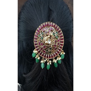 Magnifique ensemble de bijoux classiques en laiton plaqué or de qualité supérieure pour les fiançailles, le mariage, l'anniversaire, les fêtes, les cadeaux, les occasions spéciales pour femmes - Product Image 2