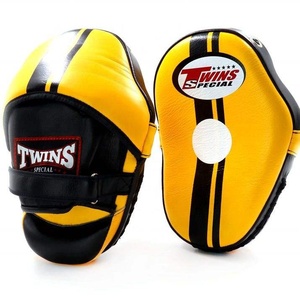 นวมซ้อมมวย Twins Special Boxing Focus Mitts สีเหลืองดำ หนังวัวแท้ ทนทาน สำหรับฝึกซ้อมมวย คิกบ็อกซิ่ง MMA - Product Image 5