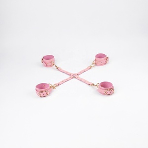 Kit de 11 piezas de cuero de vaca Arnés Muñeca Tobillo Puños Collar Cinturón trasero Correa de sujeción Dos tres conectores de cuatro vías - Product Image 3