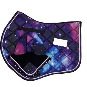 Produits équestres de haute qualité : Selle en mousse satinée, bonnet d'oreille coloré au crochet, bandages de polo pour chevaux, ensemble de tapis de selle à paillettes - Product Image 2