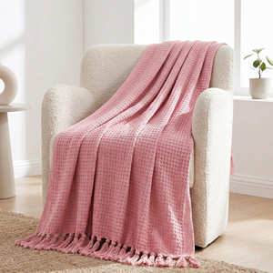 Manta Decorativa Texturizada de Algodón Waffle Color Óxido 130x170 cm con Flecos para Estilo Bohemio y Rústico en Sofás - Product Image 2