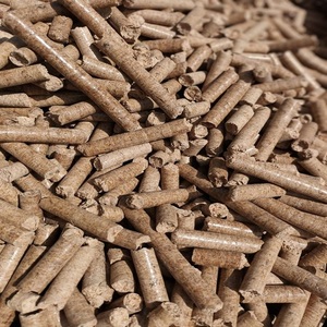 Pellets de madera industriales para calderas comerciales y sistemas de energía de biomasa que requieren un suministro constante de combustible para operaciones diarias - Product Image 5