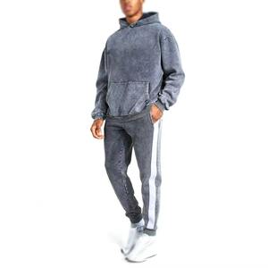 Ensemble survêtement homme streetwear hiver, sweat à capuche zippé et pantalon de survêtement, personnalisé, effet vieilli, avec patchs imprimés et strass, délavage acide - Product Image 2