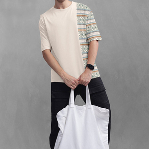 Vente directe d'usine, t-shirts pour hommes 100% coton, col rond, coupe slim, couleur personnalisée, manches courtes, t-shirts à col contrastant, fabriqués au Pakistan - Product Image 5