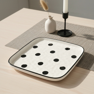 Plato Cuadrado de Gres de Primera Calidad 3460898-20.5X20.5 de 8 Pulgadas con Decoración de Círculo Negro - Product Image 1