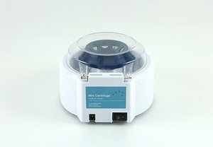 Minicentrífuga LabTouch KA.MC-01 de 6000 RPM, 2000xg RCF Máx., Rotor de 6 Posiciones, ABS + Aleación de Aluminio + PC para Tubos de PCR y Micro Muestras - Product Image 2