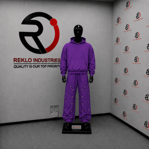 Conjunto de Sudadera con Capucha Morada Oversize para Hombre, Estilo Urbano Personalizado, Sudadera Pullover y Pantalones Anchos con Botones a Presión, Ropa Deportiva al por Mayor - Product Image 3