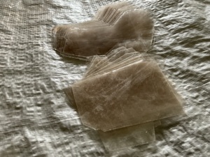 Bookworm Mica Splittings No. 5 Materiales de aislamiento de alto voltaje para diversas aplicaciones - Product Image 3