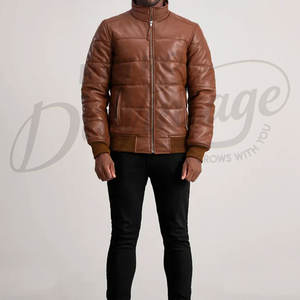 เสื้อแจ็คเก็ตหนังบุนวมสีน้ำตาลแทนสำหรับผู้ชาย มีฮู้ดถอดได้ เสื้อโค้ทกันหนาวแบบเย็บติดกัน อุ่นสบาย เหมาะสำหรับใส่กลางแจ้ง สไตล์ลำลอง แฟชั่น เสื้อแจ็คเก็ตนักขี่มอเตอร์ไซค์ - Product Image 4