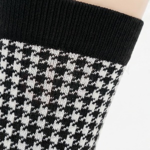 Chaussettes pour hommes, motif pied-de-poule, tricotées, respirantes, pour un usage quotidien en automne, style classique - Product Image 5