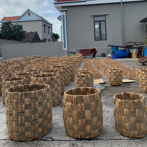 Cesta de Almacenamiento de Jacinto de Agua 100% Hecha a Mano, Cesta de Lavandería Plegable Colorida y Sostenible, Venta al por Mayor Barata en Vietnam - Product Image 5