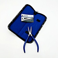 Pince à extensions capillaires professionnelle en acier inoxydable de qualité chirurgicale, à profil plat pour la pose de bandes adhésives, avec ressort de rappel