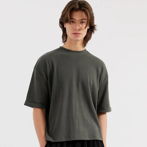 เสื้อยืดผู้ชายสีเขียวมะกอกทรงบ็อกซี่ แขนสั้น คอกลม ผ้าวาฟเฟิลถัก ระบายอากาศได้ดี ผ้าฝ้ายสีพื้น สวมใส่สบาย ขายดีที่สุดประจำปี 2026 - Product Image 1