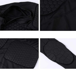 Chemise rembourrée durable, protection compressive, vêtements d'entraînement athlétique, vente en gros de chemises de compression pour le football américain - Product Image 6
