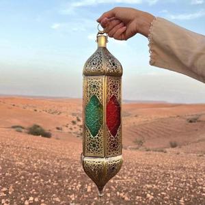 Lanterne suspendue de luxe de style marocain en métal avec verre orange, porte-bougie, décoration du Ramadan, vente chaude, durable - Product Image 5