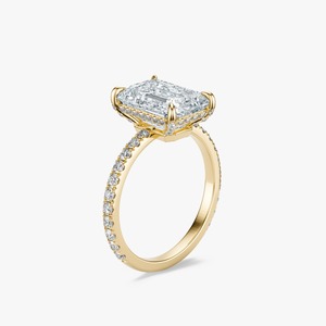 Anillo de Diamante Cultivado en Laboratorio con Corte Esmeralda de 3 Quilates, Anillo de Compromiso con Banda Pavé de Oro Amarillo de 14K - Product Image 3