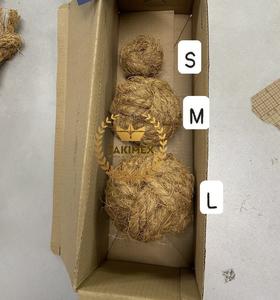 Bola de perro de fibra de coco duradera Bola de masticar natural para el cuidado dental de mascotas y tiempo de juego - Product Image 5