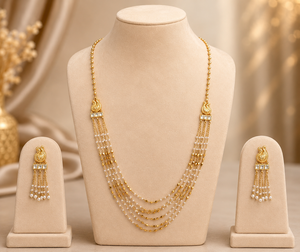Parure de collier pendentif ethnique multicouche en perles d'eau de mer dorées avec chaîne d'appoint pour femme, idéale pour mariage et soirée - Product Image 6