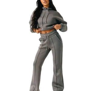 Magnifiques ensembles de survêtements personnalisés pour femmes, deux pièces, vente en gros, impression en relief, sweat-shirt en molleton de coton uni et survêtement pour femmes - Product Image 2