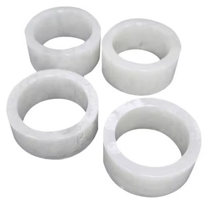Ronds de serviette en résine marbrée noir et blanc, élégants, pour la décoration de table - Product Image 3