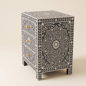 Mesa auxiliar negra con incrustaciones florales hechas a mano, que sirve como mesita de noche moderna para la decoración del dormitorio del hogar. Muebles modernos para el hogar. - Product Image 4