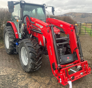 Tractor Usado Massey Ferguson 2850M de 4 Ruedas, 45HP, Compacto, con Cucharón de Acoplamiento Rápido de 72 Pulgadas, Bomba de Engranajes Automática FL2814, Motor y Caja de Cambios en Venta - Product Image 1