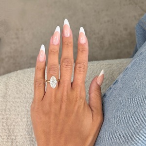 Anillo de Compromiso con Diamante Cultivado en Laboratorio de Corte Marquesa de 1.5 Quilates, Certificado IGI, E-VVS2, Solitario con Halo Oculto, Banda de Oro de 14k, Lujoso, 1.6mm - Product Image 6