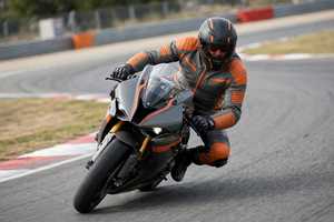 Traje de Motociclismo de Cuero para Hombre, Dos Piezas, Color Gris y Naranja, Resistente al Viento - Product Image 5